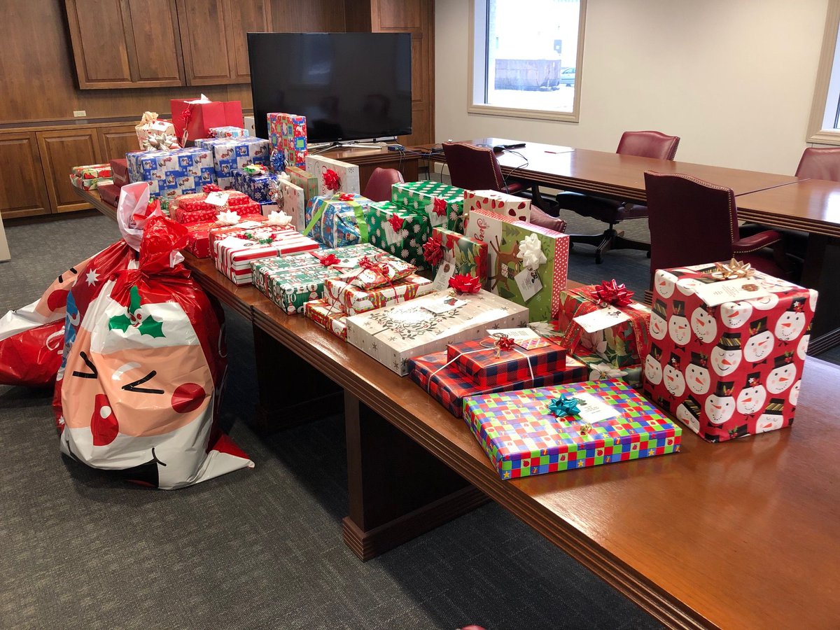 HarwickStandard's tweet photo. Harwick employees supported Education Alternatives’ Giving Tree, providing many items on their students “Christmas Wish Lists.”  

Education Alternatives (EA) is a non-profit private school, with over 20 years’ experience educating special education students. https://t.co/llQjnxlGYE