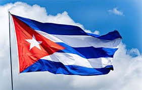 #SacaTuBanderaXLaRevolución y tenla en alto como lo hicieron los mambises en el campo de batalla... Es hora de luchar por mantener la independencia portando nuestra bandera 🇨🇺 ; NUESTRO MÁXIMO SÍMBOLO DE SOBERANÍA. #DZT #QbaD❤️