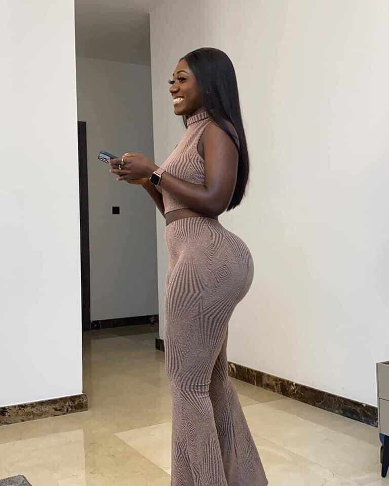 OsmanRich's tweet photo. Hi...pals
Please, I seriously need Hajia Bintu contact. I want her to help me with my assignment. Do help a brother. https://t.co/xPzPagVKS0