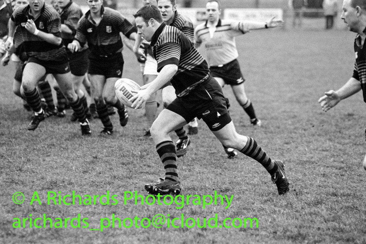 Some more unlabelled negatives from my father's archive.

I think these are Waunarlwydd playing at home (?) but I can't make out the opposition.   Any suggestions?   Guessing early 2000s.   Set 1

@waunrfc