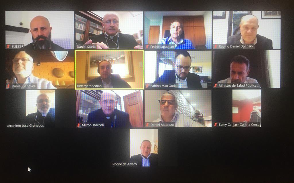 AlvaroDelgadoUy's tweet photo. Habiendo culminado una reunión por Zoom con los líderes religiosos de los distintos cultos junto al ministro @DrDanielSalinas y en consulta con el presidente @LuisLacallePou, hemos resuelto de común acuerdo, suspender la presencialidad en todas las celebraciones hasta el 10/1/21 https://t.co/rYgEQQkKCc