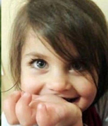 BanuGurun's tweet photo. Müebbet yatan amca beraat etti. Peki katil kim? Buldunuz mu? YOK! #leylaicinadalet #obenimdeçocuğum https://t.co/ctDnqbJIr6