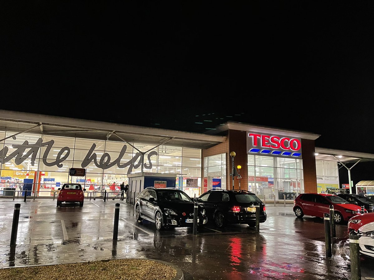 Natascha Aston tweet media