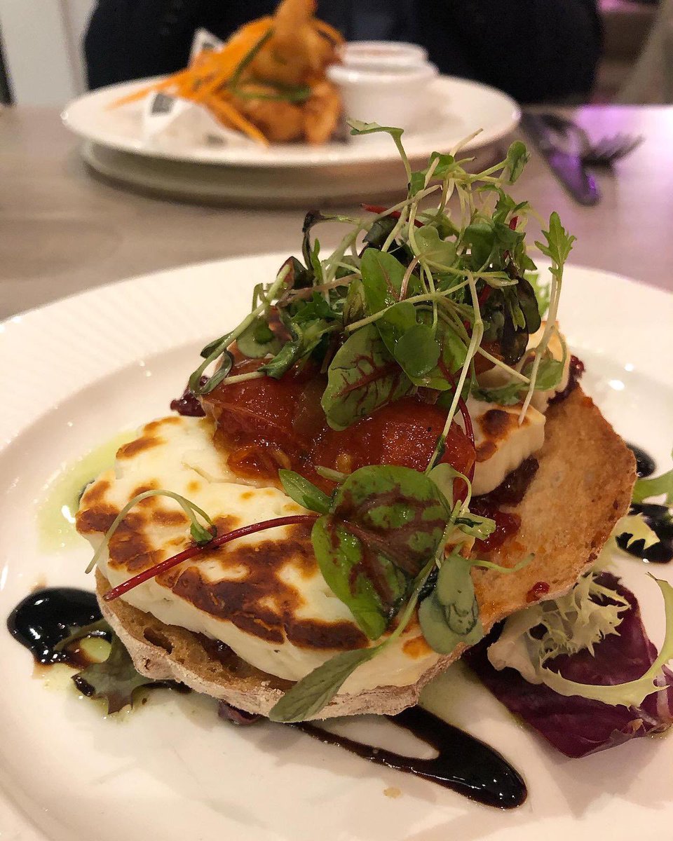 RateOurGrub's tweet photo. We thoroughly enjoyed a 3 course meal at @DuckBayMarina #NaughtyList 🦆🎄 
We had the halloumi &amp; chicken tempura to start 🤤 For mains we had the Roast breast of chicken served with Haggis bon bons, 👏🏽 &amp; a prime steak burger 🍔 followed by sticky toffee pudding😍. We give it 9/10 https://t.co/EejPSbJgrF