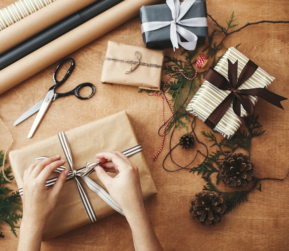 We no longer accept wrapping paper, unless it's plain brown paper, in green recycling bags

If you can fit used wrapping paper in your black bin / red stripe bag, that's great, you don't need to do anything else. Just leave it out for collection

More here orlo.uk/IBUV5