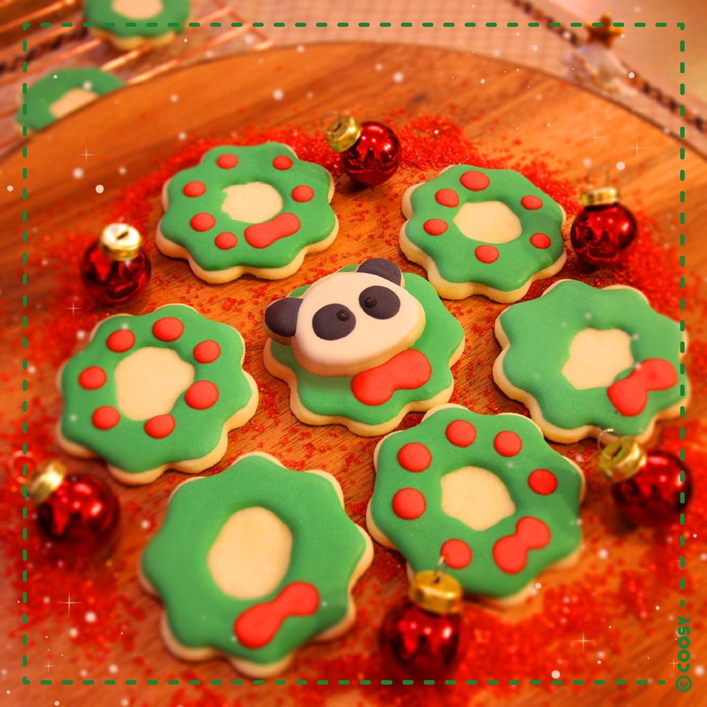 anirollz's tweet photo. ✨🎄Things are getting a bit festive this week!🍪🍪🎉
Our lead designer baked some adorable Anirollz holiday themed cookiez!! Can you spot our hungry little friend 🐼?
--
#anirollz #coosyusa #letzroll #characterz #pandaroll #cookieart https://t.co/k8aNCBueqm