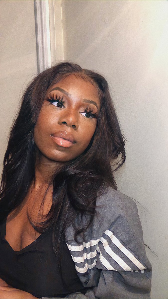 melagoddess1's tweet photo. let me break your wallet and your heart #blackfemalesupremacy #findom #goddess #luxury #earnmytime https://t.co/VmQP8IZlSX
