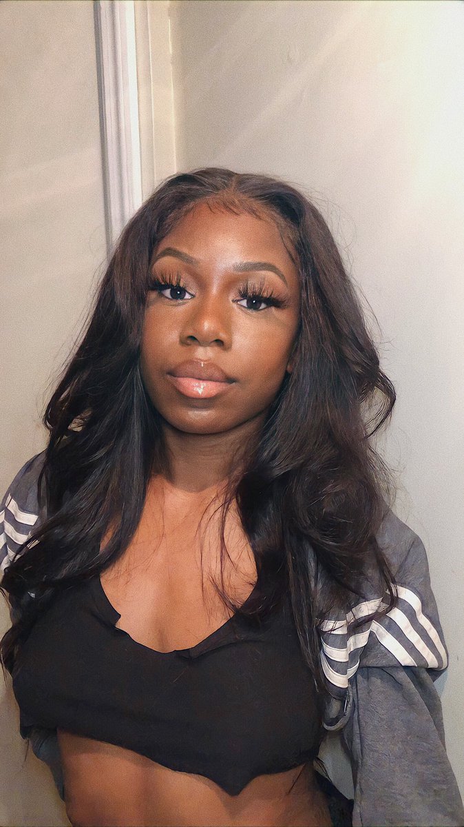 melagoddess1's tweet photo. let me break your wallet and your heart #blackfemalesupremacy #findom #goddess #luxury #earnmytime https://t.co/VmQP8IZlSX