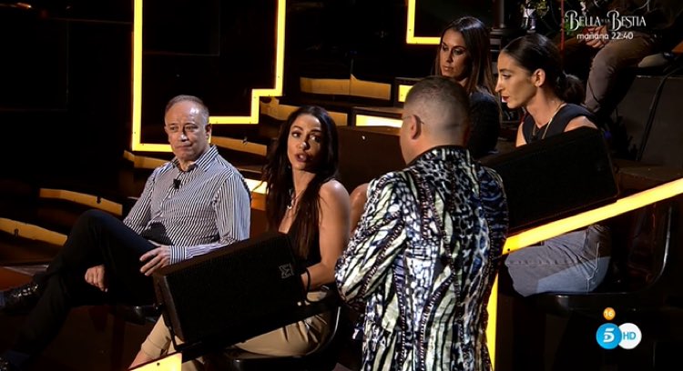 LCF_act's tweet photo. 💥 ¡SAMIRA Y PAVÓN NO HAN QUERIDO DORMIR JUNTOS ESTA NOCHE! 💥

#LaCasaFuerteFinal https://t.co/W5fQ9Xtkxc