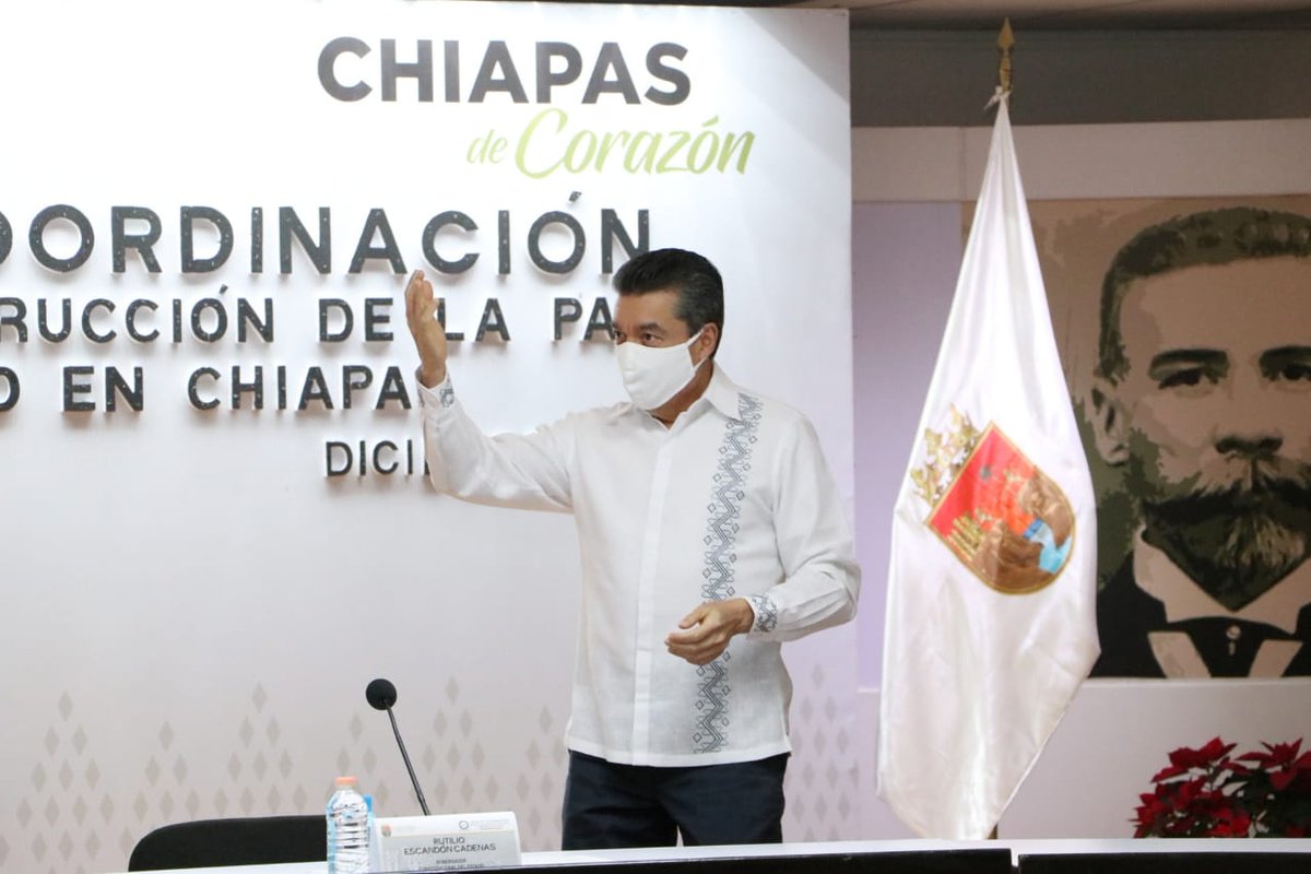 RutilioEscandon's tweet photo. La coordinación de las autoridades federales, estatales y municipales ratificamos el compromiso de trabajar en un solo sentido en las #MesasDeSeguridad para prevenir y actuar de inmediato ante cualquier emergencia o acto delictivo que ponga en riesgo a la ciudadanía. https://t.co/8G1W4EiJbE