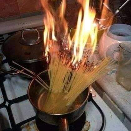 sissyslim's tweet photo. J'ai hâte de cuisiner pour ma future femme ❤🥰🥰🥰 https://t.co/n8HN0PZqpY