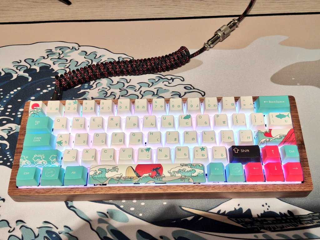 TheBallester's tweet image. Resultado final de mi primer teclado custom. Muero de amor 😍😍 #Keyboardcustom