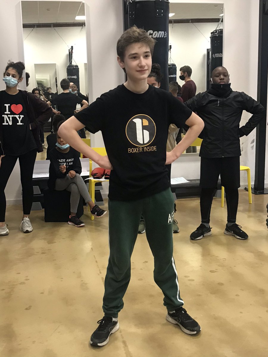 BoxerInside's tweet photo. [ BOXER INSIDE ACADEMY ]
Jour 3 : boxe, basket, quizz in English et session de théâtre pour aider nos jeunes à améliorer leurs prises de paroles et prendre la #powerPosture https://t.co/hCcV9qMDW4