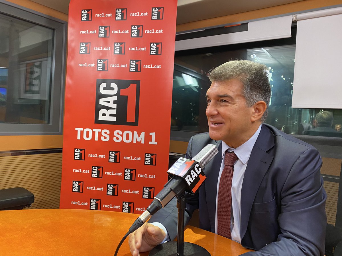  #TuDiràs |  Saludem  @JoanLaportaFCB de  @estimemelbarca, precandidat a les eleccions a la presidència del Barça. Segueix en directe l'entrevista d' @aleixparise i  @RogerSaperas   http://rac1.cat/directe&nbsp;