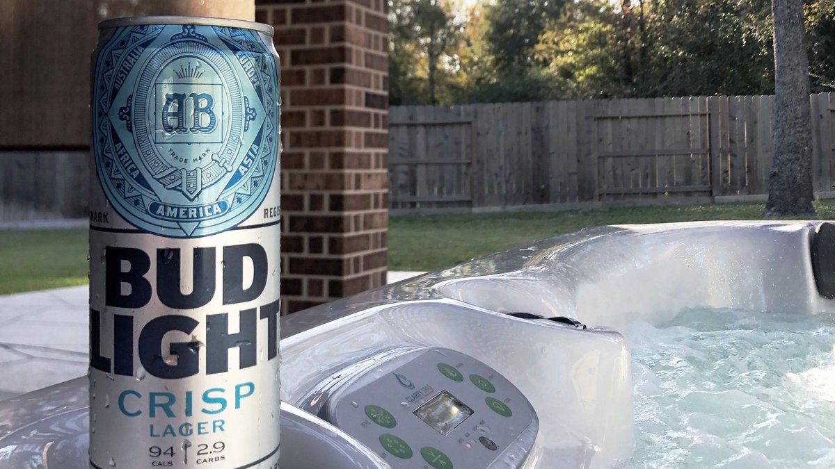 silvereagledist's tweet photo. How are you kicking off this holiday week? π» π€οΈ π #BudLightCrisp #ExtraTasty #SurprisinglyLight https://t.co/V7VbQ7HT0X