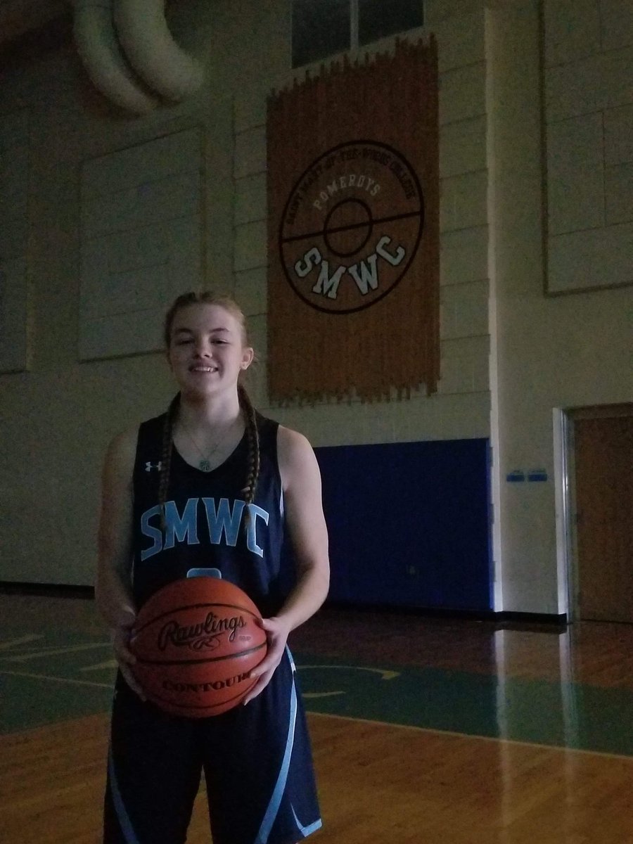 Kathryn_Perry3's tweet photo. COMMITTED!🏀 after lots of thoughts and prayers, im happy to announce that I will be continuing my academic and athletic career at Saint Marys of the Woods ! A huge thank you to my family, every coach who has ever coached me, and every teammate along the way! 💛 @ShenandoahSport https://t.co/xRDLWy0YDy