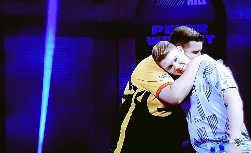 Das war Werbung für unseren Sport in Deutschland. Danke, Jungs!🎯❤️ #DartsWM