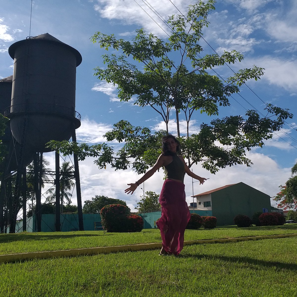 larii_sant1's tweet photo. #localizando...🤗
#MomentosPraColecionar
#NewProfilePic https://t.co/S9b46vVVeS