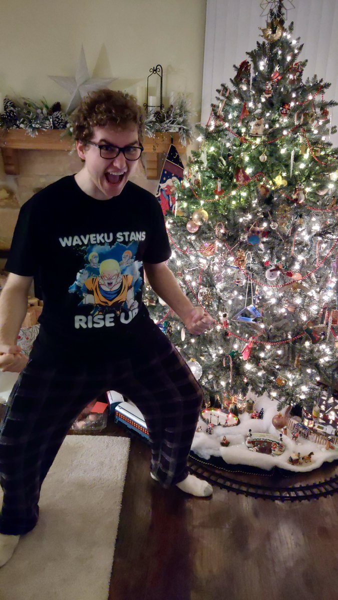 DokkanAssets's tweet image. Some of you asked for pics of the shirt so here you go! 

#WaveSquad