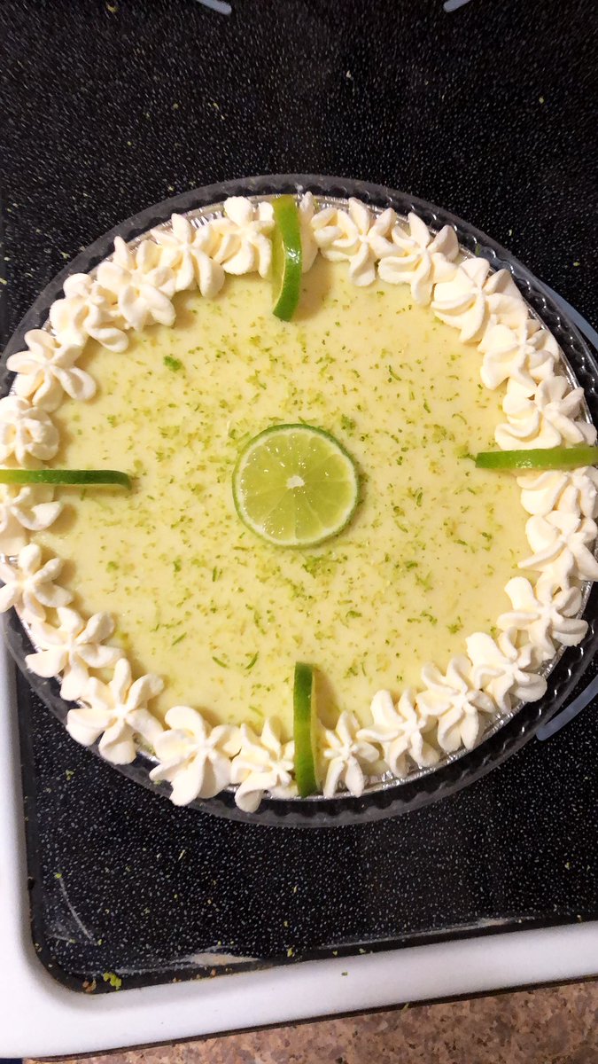 StellaPecora's tweet photo. I love to bake but I rarely bake cookies. Sugar cookies during Christmas is the exception! But I always throw in a key lime pie and some “non-holiday themed” desserts! #12DaysofStallionSpirit #StallionStrong https://t.co/sSqzmSFqDR