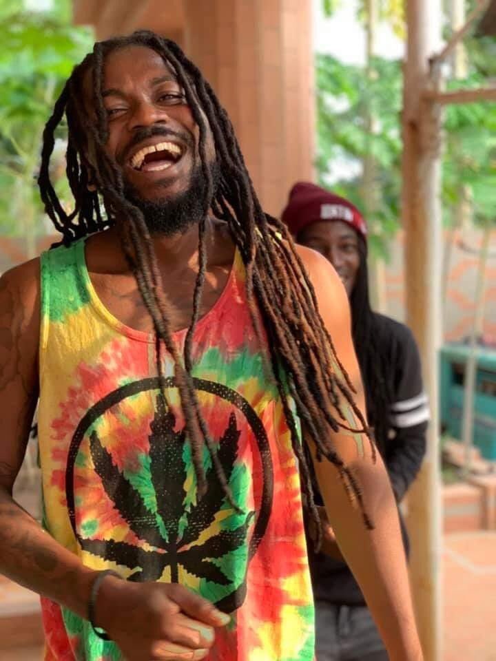 Nanasolusion1's tweet photo. Happy Birthday to u @samini_dagaati . The Family love u and u very proud of ur achievements and contributions to our Showbiz industry โค๏ธโค๏ธโค๏ธ#BirthdayDistin #hgf #ak3jo #legend #kpoyaka https://t.co/pfbMxdXw1C