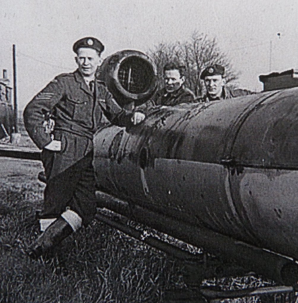 RAF_EOD's tweet photo. Behind window #22 of #harmfulharmless #AdventCalendar some images commemorating some of the early years of the 80 glorious ones that the RAF looked to its own for Bomb Disposal capability.
No more but never forgotten #RAFBD
Stay safe all π₯π₯π₯π₯ https://t.co/Hg6XCOZXXl