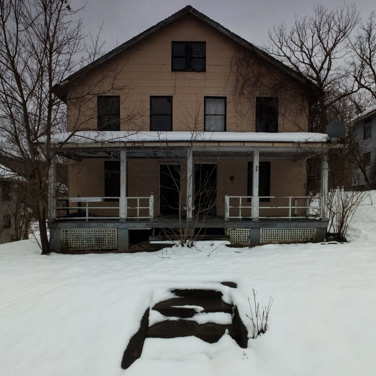 The company obliged, and built a town where it owned everything. A few different building layouts, some identical duplexes. The boss lived up the hill. Starting in the great depression the company ran into trouble and by 1950s the mine was gone.