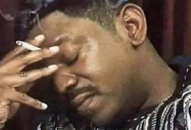 DiRealSolly's tweet image. What u up to?
Nothing just chilling
Incoming WhatsApp video call*
Me: