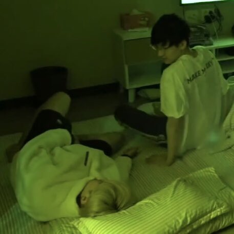 Pingkukuku's tweet photo. "นอนลงมาดิ นั่งมองหน้าเฉยๆกูจะท้องให้มึงหรอ"

"ปากดีอีกแล้วครับ"

"นี่ใคร"

"เมีย" https://t.co/fuVWUwgiVr