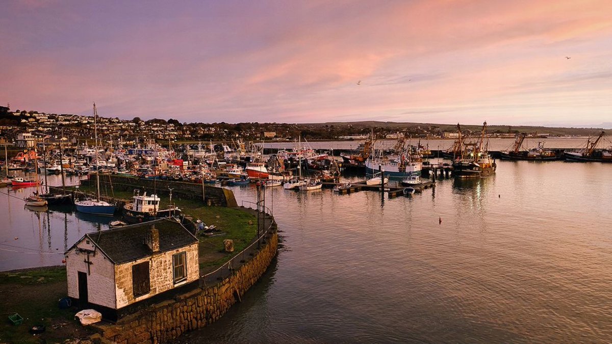 No.4Port: NewlynFact: 2nd largest fleet in England. A harbour since 15th century Constituency: St IvesParty: ConservativeEURef: LEAVE - 54.77%Catch: £2.1mNews: 600 vessels land up to 40 different species of fish every day at the fish market/5