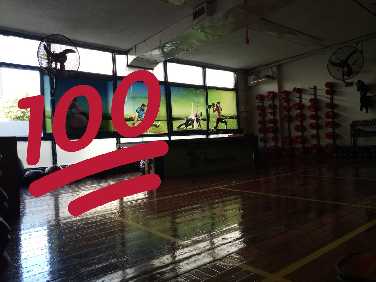 exagereando's tweet photo. 👍 Terminada la clase de #funcional de hoy.... AGOTADA PERO FELIZ😊
#fitness #entrenar #felizdevolver #gym https://t.co/LNyxuXMOmY