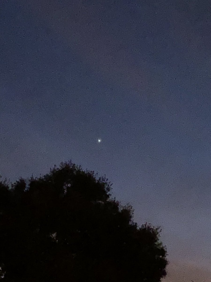 Robloxplayer481's tweet photo. @NASA I got a picture https://t.co/YSDcDDoCmt