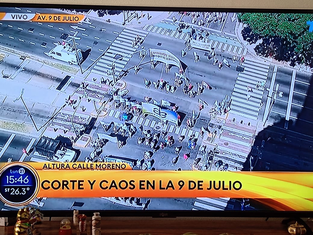 VeryLandy's tweet image. OTRA JORNADA DE LUCHA POR UN SUELDO DIGNO DE LOS PROFESIONALES DE SALUD CON TITULO DE GRADO UNIVERSITARIO @FernanQuirosBA @horaciorlarreta Si sres, los enfermeros somos profesionales de salud y merecemos SUELDO DIGNO!!!