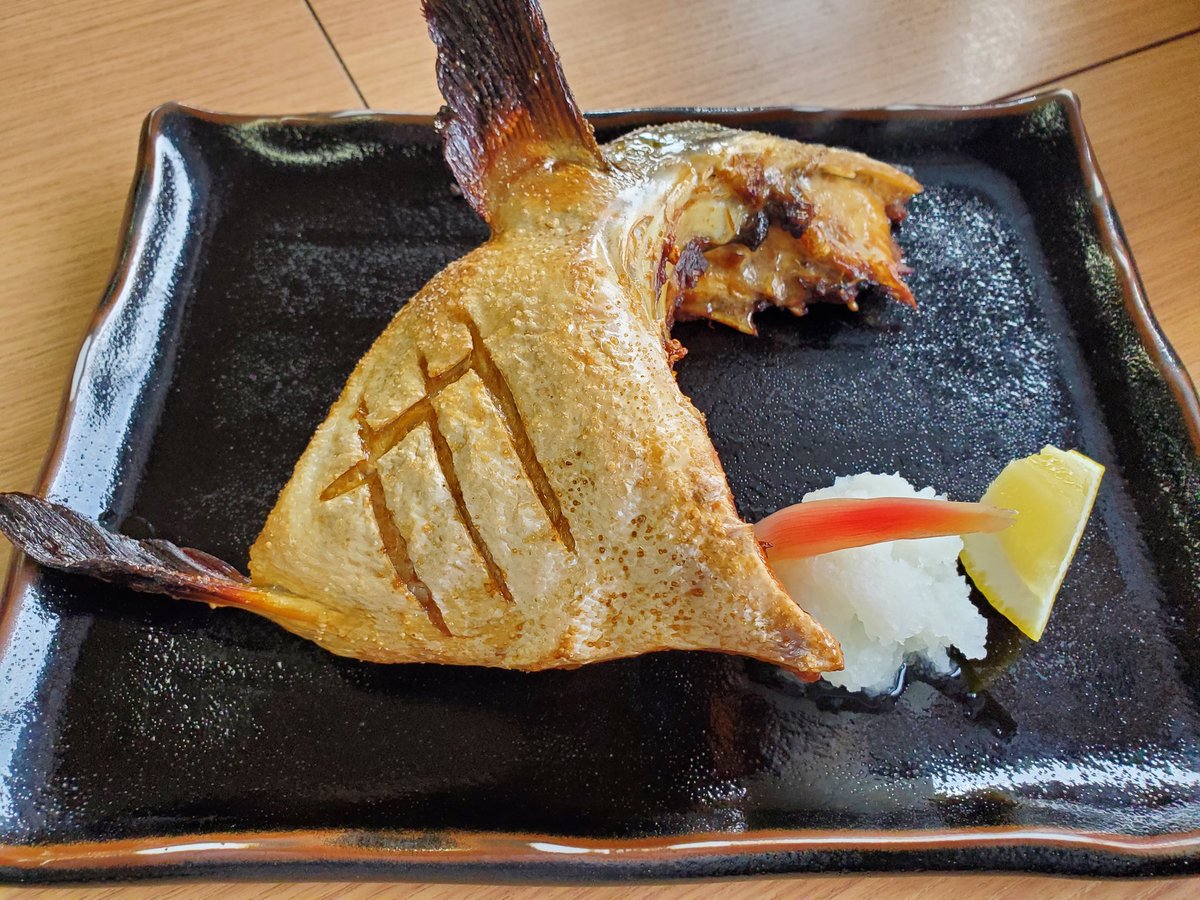 ずっさん 氷見ぶりカマ塩焼きは今回初めて食べたけど これは絶対食べるべき逸品だ