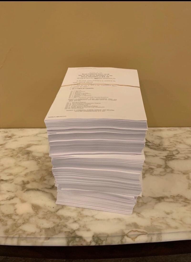 VeBo1991's tweet photo. Another 5,593 pages of : “You have to pass it to find out what's in it! “ Vote no ! @realDonaldTrump , please VETO ! #StimulusDisaster https://t.co/jW6hQFzAAa