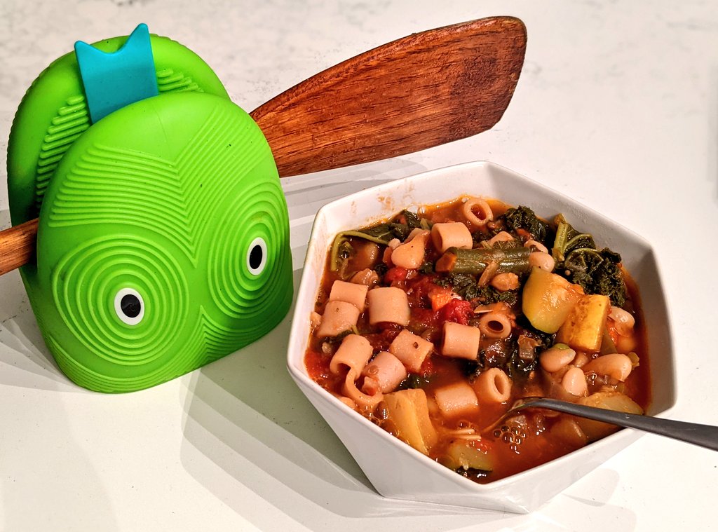 lisaironcutter's tweet image. Now that's what I call some Python and Beautiful Soup 🤓