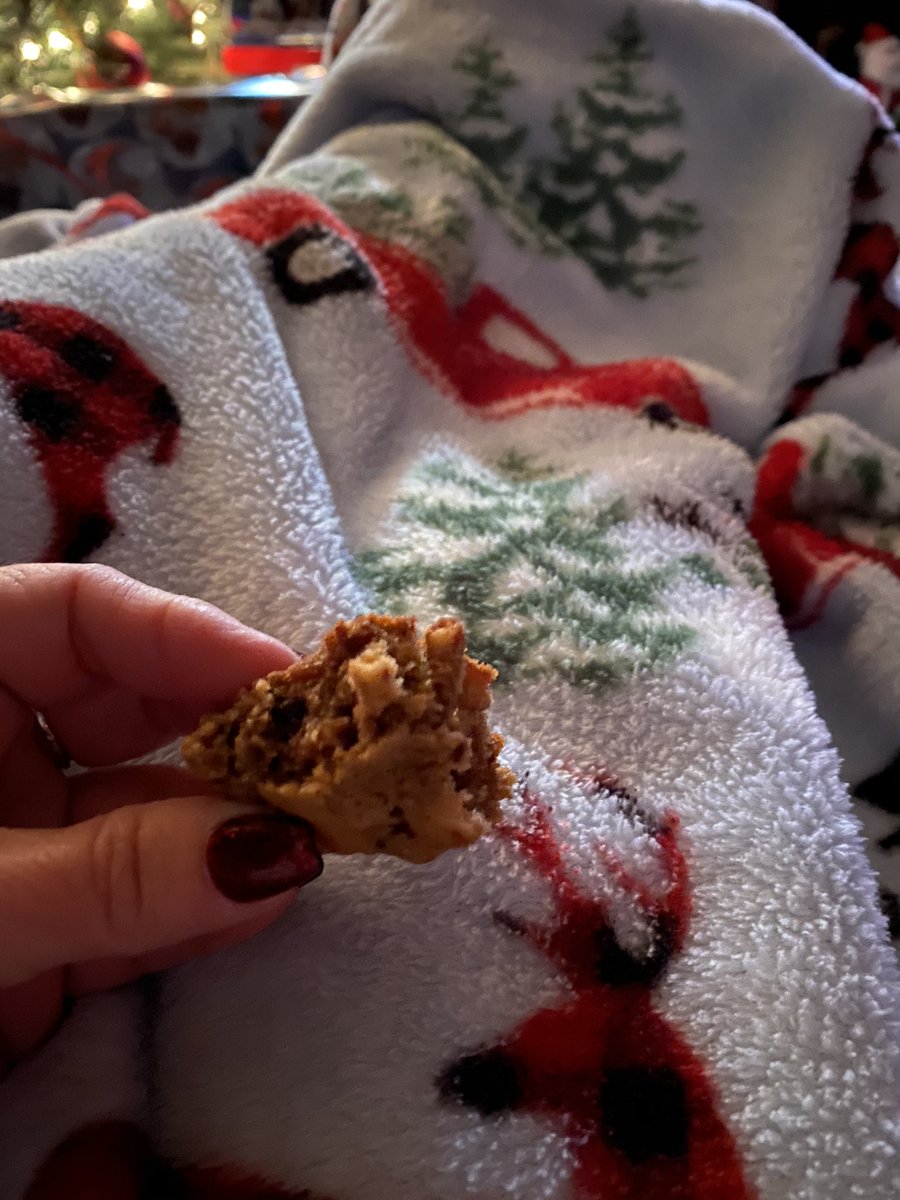 kellym09's tweet image. Chocolate chip pretzel cookies
