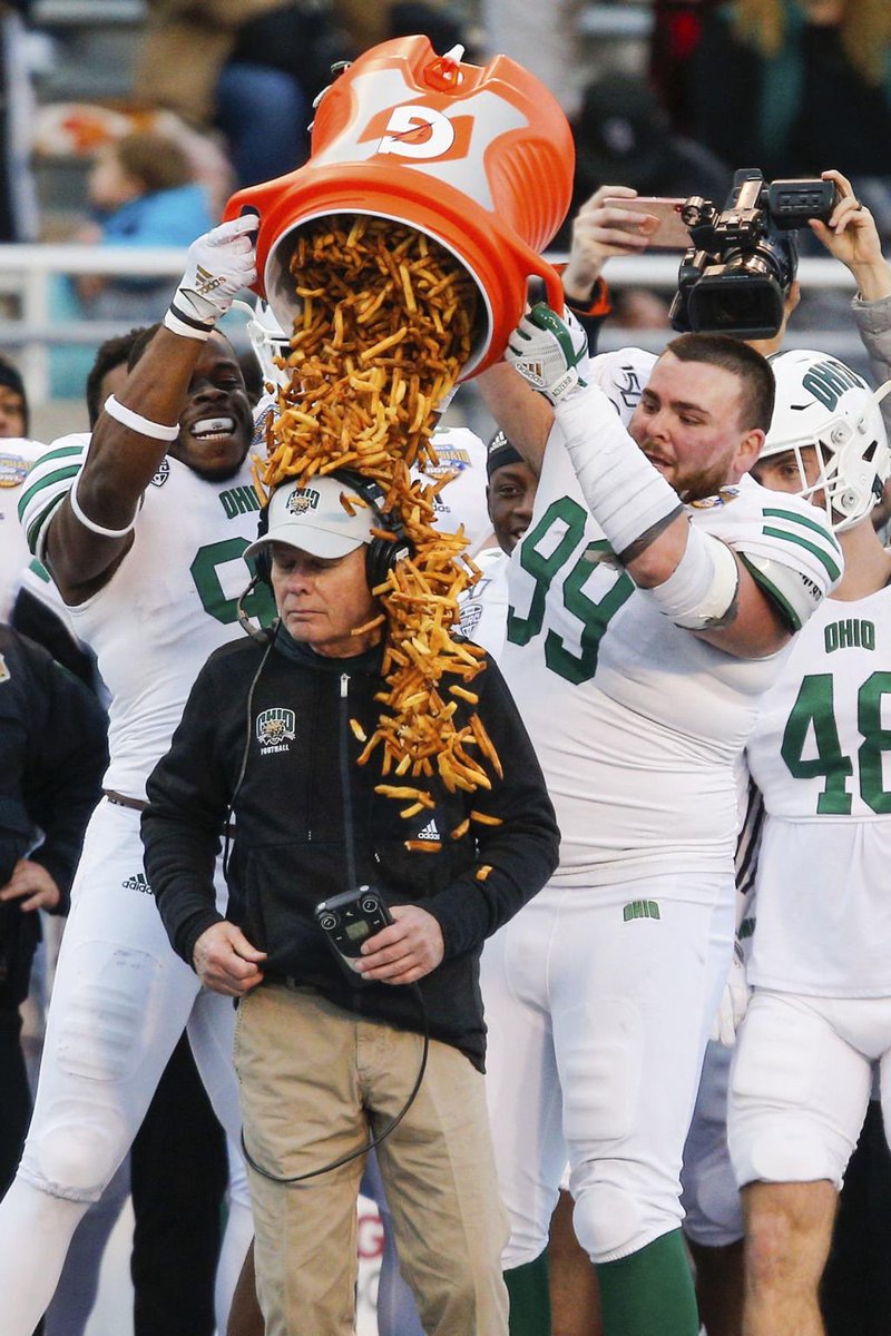 3/ At the potato bowl, they don’t dump GatoradeThe victor feels the rains of the mightiest French FriesThe fry bath of a champion