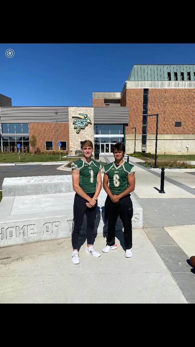 Colton_Cook6's tweet photo. Very Grateful to receive an official offer from @SandTFootball The green and gold looks good! Go Miners⛏⛏💚💛 https://t.co/UTyIzE1fYP