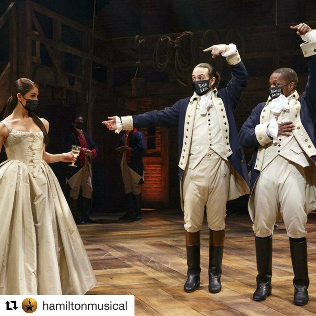 HamiltunesDAL's tweet photo. #Repost @hamiltonmusical with @get_repost
・・・
A Winter's Ball but make it 2020. #WearAMask https://t.co/l2up4tyq5Q https://t.co/Eyh9VQRwhP