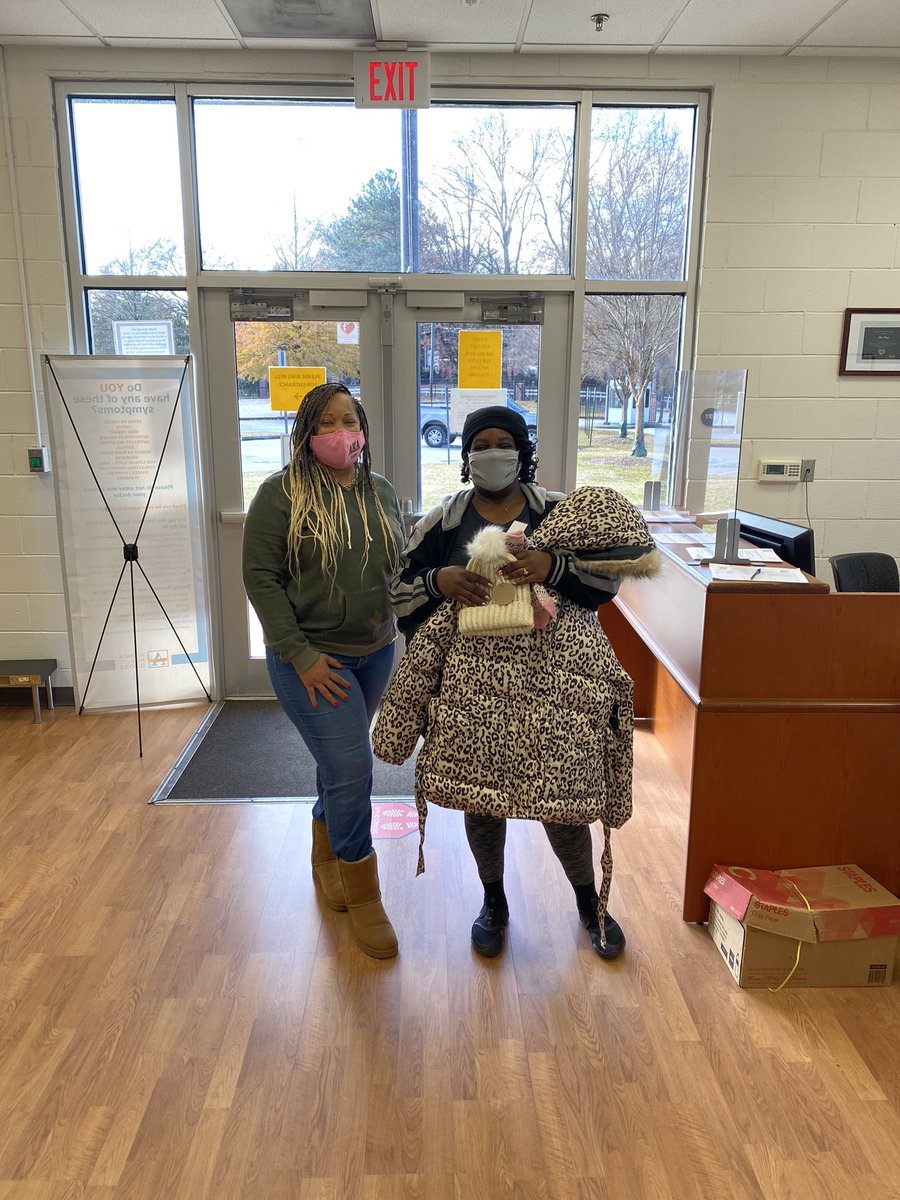 Sherri Johnson (@sherrijohn21) on Twitter photo Another great day of giving out ☃️🧥to our <a href="/APSForrestHill/">Forrest Hill Academy</a> families!!!! <a href="/dan_a_sims/">Dan A. Sims</a> @IsparksJr <a href="/AllLifeYoga/">All Life is Yoga</a> Another great day of giving out ☃️🧥to our <a href="/APSForrestHill/">Forrest Hill Academy</a> families!!!! <a href="/dan_a_sims/">Dan A. Sims</a> @IsparksJr <a href="/AllLifeYoga/">All Life is Yoga</a>