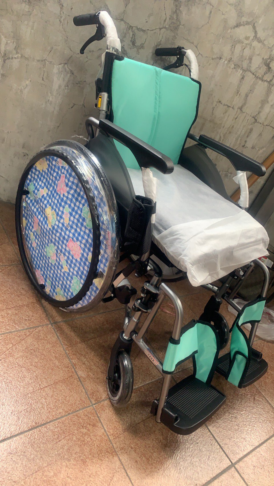 福原愛 母の車椅子 子どもたちが車輪に手を入れて怪我をしない様に工夫してくださいました 自宅が完全バリアフリーではないので たった1cmの高さも腕の力があまりない母にとっては上がるのが難しく 車椅子の方たちの大変さを実感しています その 福原愛 母の車椅子 子どもたちが車輪に手を入れて怪我をしない様に工夫してくださいました 自宅が完全バリアフリーではないので たった1cmの高さも腕の力があまりない母にとっては上がるのが難しく 車椅子の方たちの大変さを実感しています その