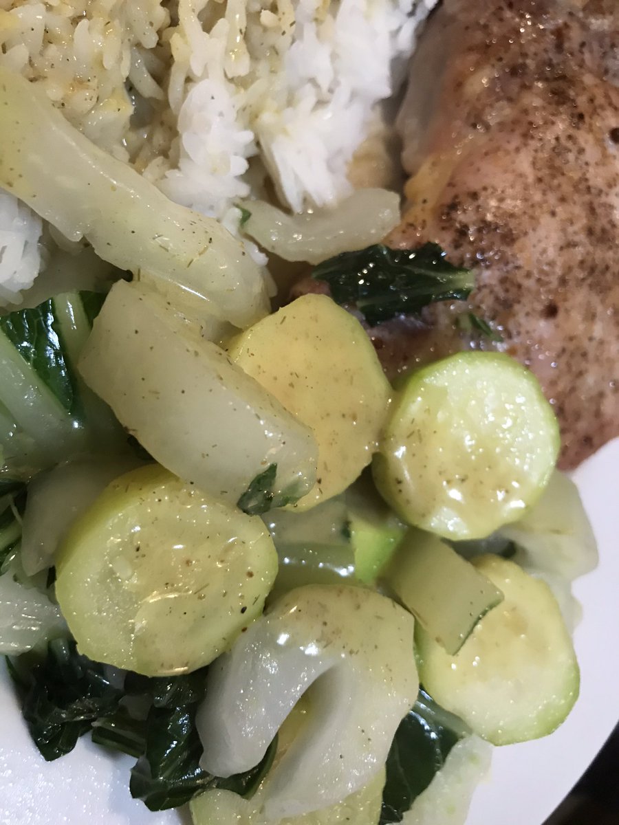 ChezAmyLLC's tweet photo. Baked pork chops, super easy curry lemon grass sauce, sauteed bok choy and zucchini and jasmine rice. Easy and fast dinner. I’m stuffed. Videos over on FB. #chezamy #iowaporkchops @whitney_way_hyvee https://t.co/tu8VBcajNe