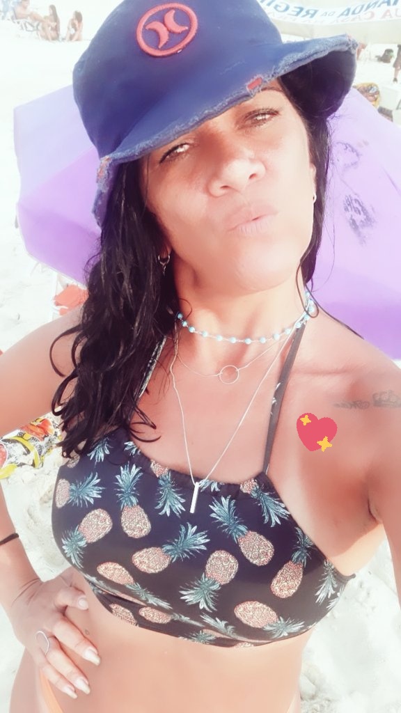 cleide_vany's tweet photo. Tardinha boa pai🍾🥂
.
#praia
#Lugarzinhotop
#posto12
#lebron
#Amuuu
#Aguasalgada
#Fazbem https://t.co/DBCsgYdDuL