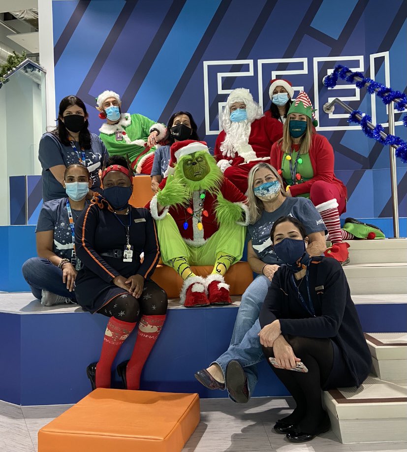 DholakiaSwati's tweet photo. This Team here makes it all worth while! Thank you for an amazing FUN day! With special visitors from the North Pole! https://t.co/jeHZIzH7yh