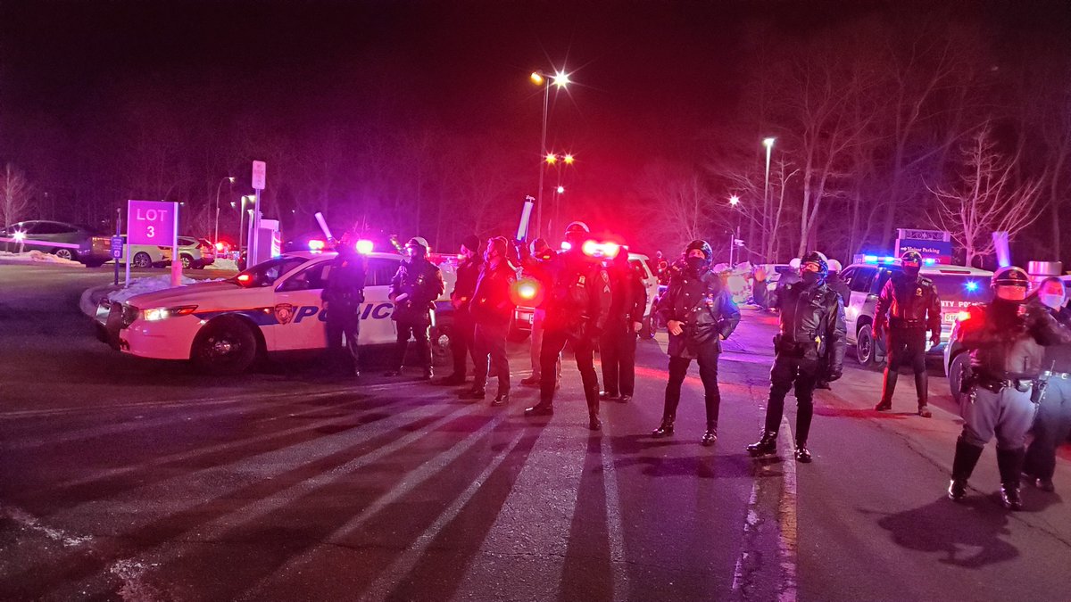 WCPDNY's tweet photo. Blue Santa capped off a busy day by leading a procession of police vehicles, fire trucks, ambulances and other emergency vehicles to Maria Fareri Children’s Hospital tonight for Operation Good Night Lights. We hope we brought some smiles and good cheer to all @MFCHatWMC. https://t.co/QJuVSm5JgK