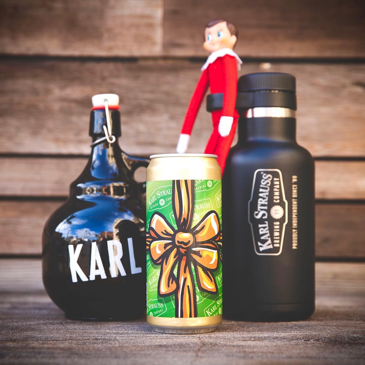 sdbrewers's tweet photo. #BeerElf making its way around town before Christmas! Don’t forget about your favorite local spots - here are some ways you can help out: 1) Drink Local 2) Eat Local 3) Shop Local
( #📷 @karlstraussbeer )
#sdbeer #drinksdbeer #drinklocal #eatlocal #shoplocal https://t.co/aNLUykccT6
