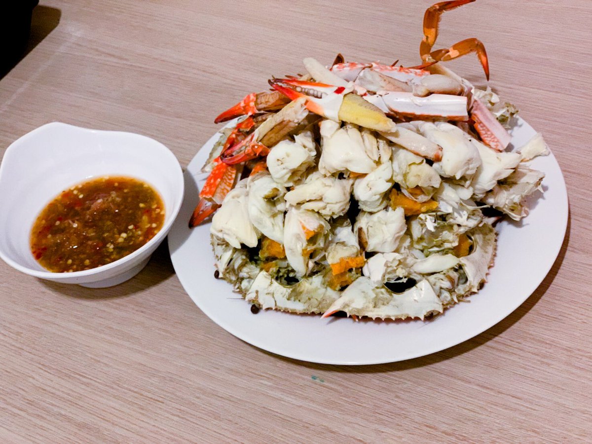 Jimpuuseafood's tweet photo. กินปูยังไงให้ปลอดภัย ก็กินที่บ้านสิคร๊าบบ
จัดส่งถึงที่....ไม่ต้องออกไปเสี่ยงข้างนอก
#สั่งเล้ยยรอไรละ

***ขอบคุณลู��ค้าทุกท่านที่อุดหนุนนะครับ*** ชอบกด Like ใช่ก Share
☎สั่งอาหารทาง📱
☎️:095-957-5698
📱line 🆔 : @491spjia
🇹🇭แฟนเพจ จิ้มปู ซีฟู้ดนึ่ง Delivery
#ออกครัวคุณต๋อย https://t.co/KskThuv8ZB