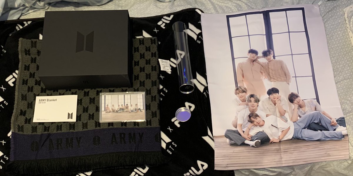 Interludesq's tweet photo. I got my Merch Box #1 (ARMY membership) &amp; my ON:E concert Lenticular ticket (Day 1 and 2) and Card tickets for each member! 💜 #BTS_ONE #ARMYMembership https://t.co/vubIqnNCsD