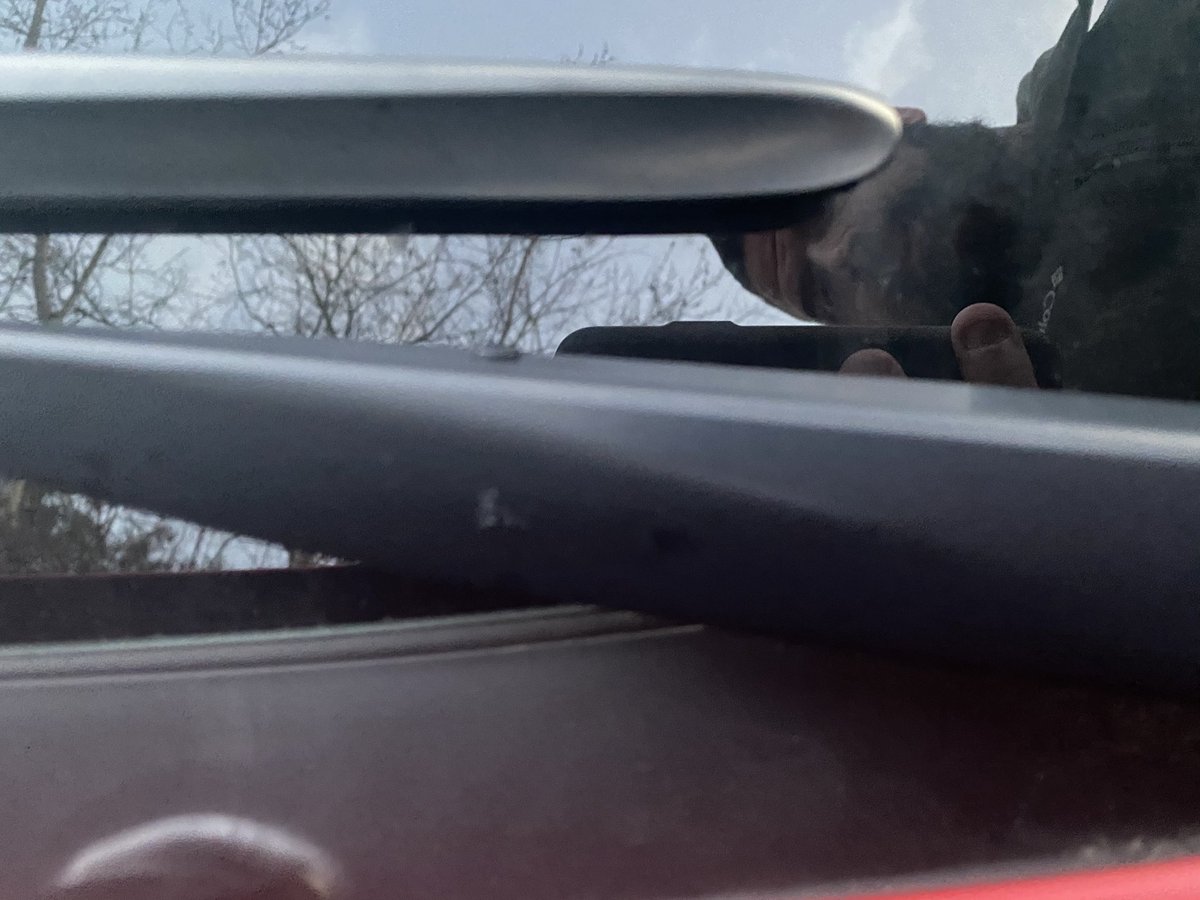 Nice job <a href="/FedEx/">FedEx</a>. Why was my package left like this ??? 🤦‍♀️🤦‍♀️🤦‍♀️